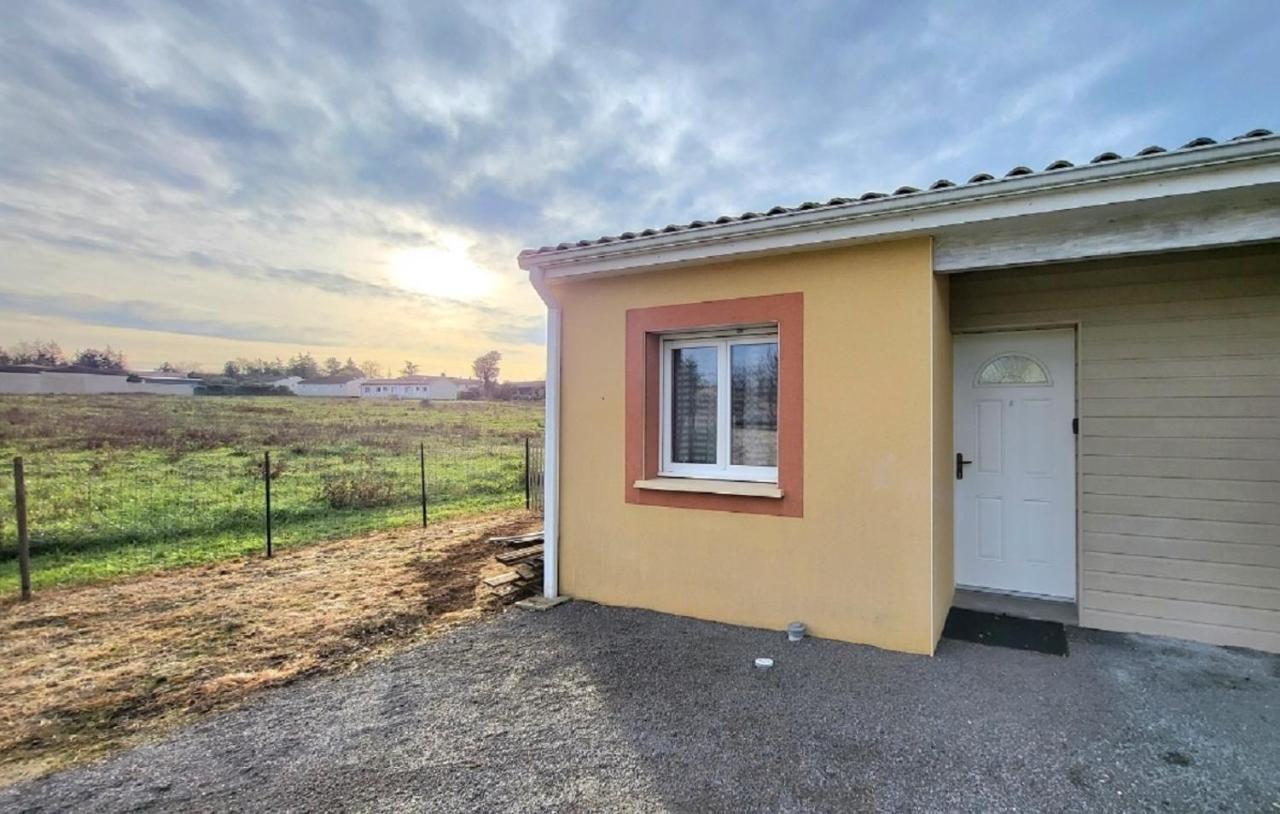 Logement Thermale Et De Tourisme Les Acacias 6 Jonzac Luaran gambar